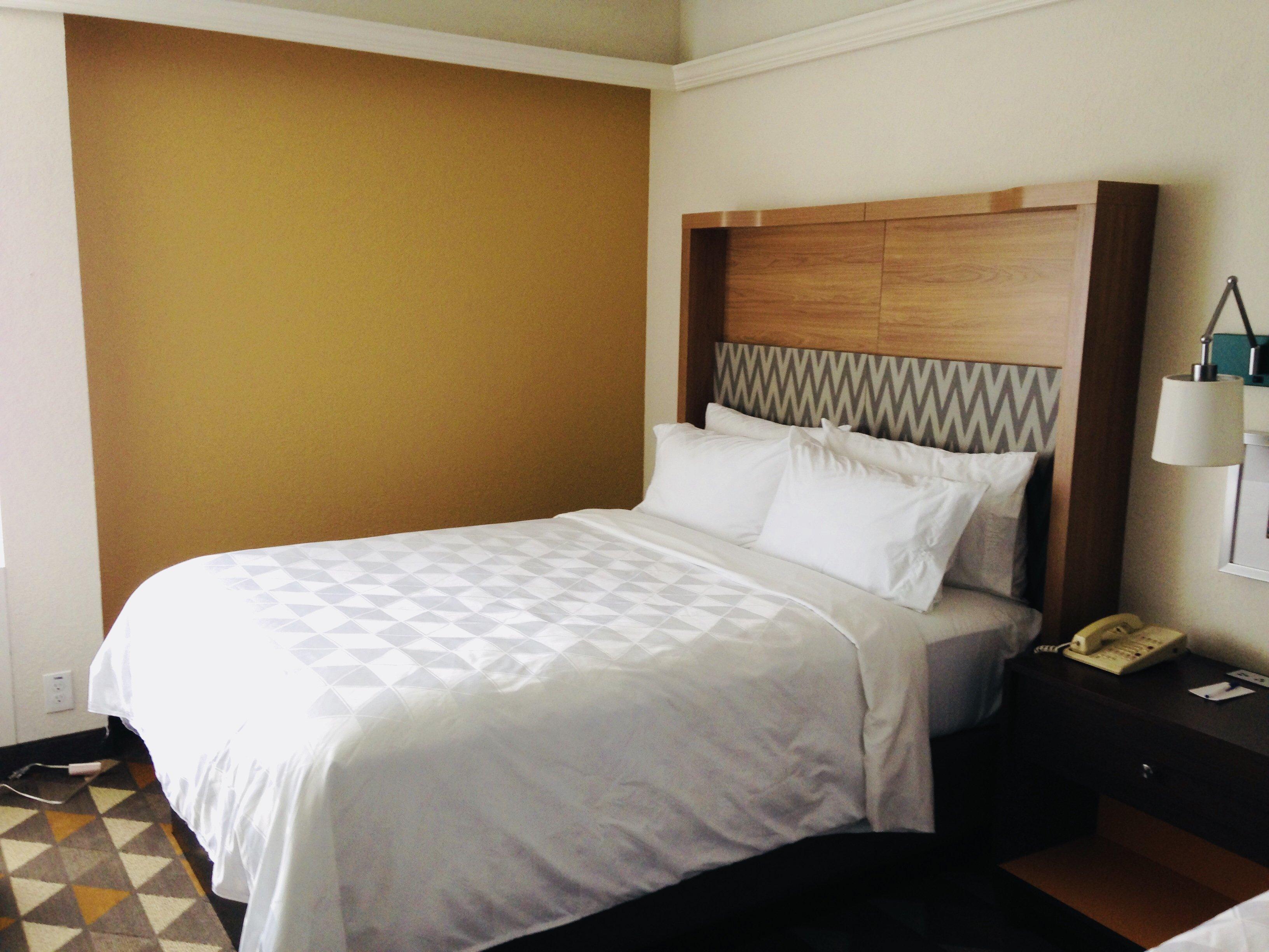 Holiday Inn & Suites Pittsfield-Berkshires By Ihg Exterior foto