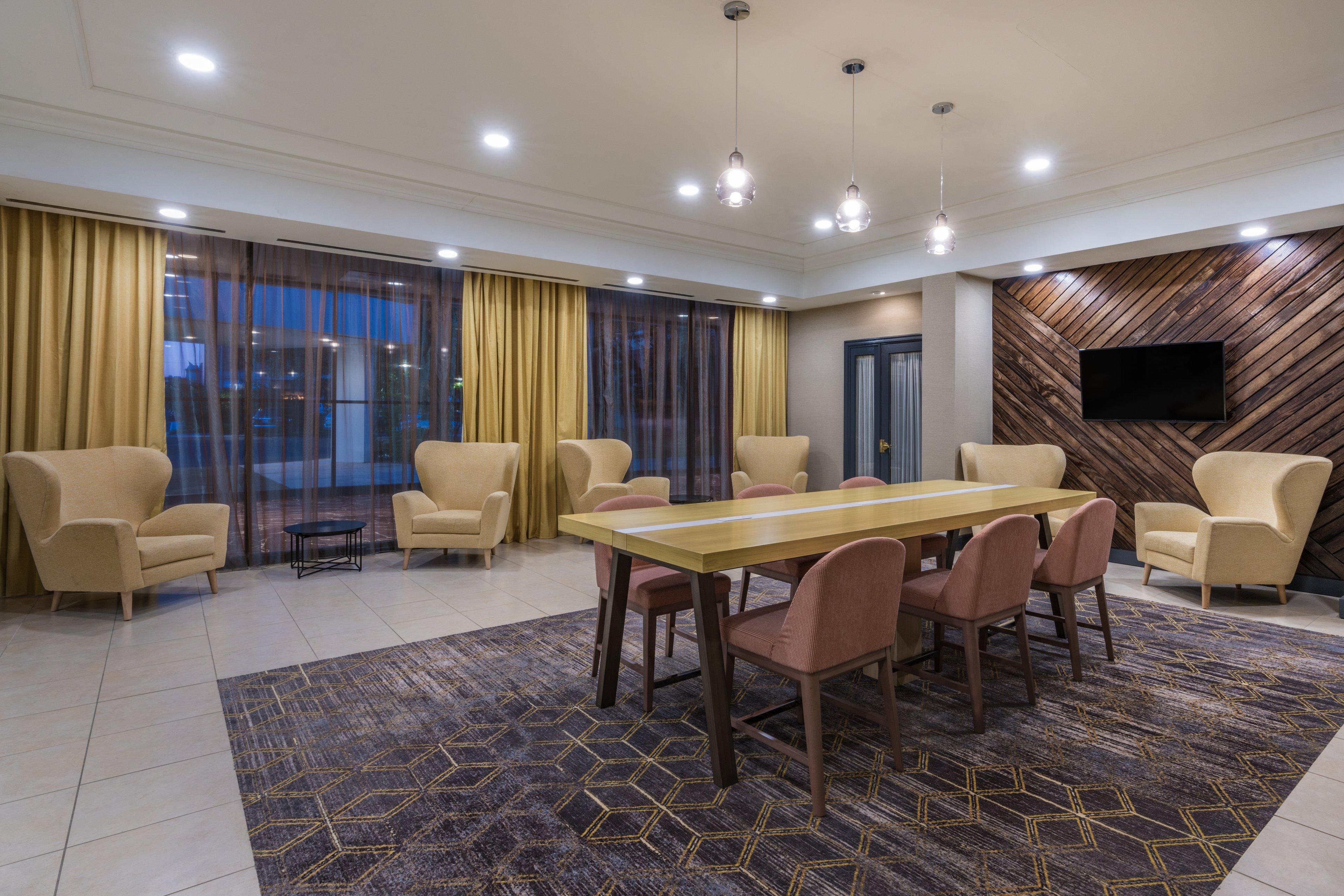 Holiday Inn & Suites Pittsfield-Berkshires By Ihg Exterior foto
