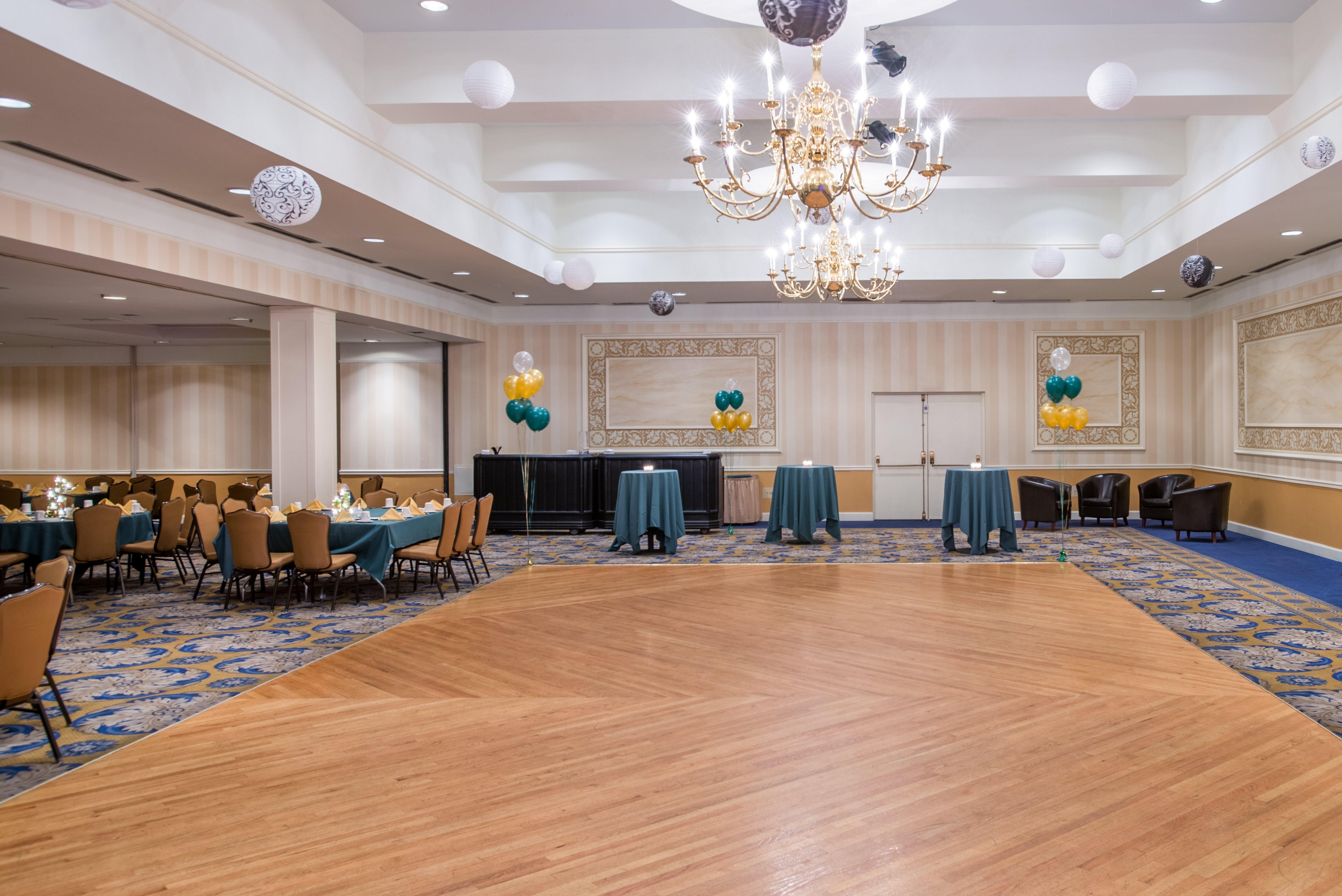 Holiday Inn & Suites Pittsfield-Berkshires By Ihg Exterior foto