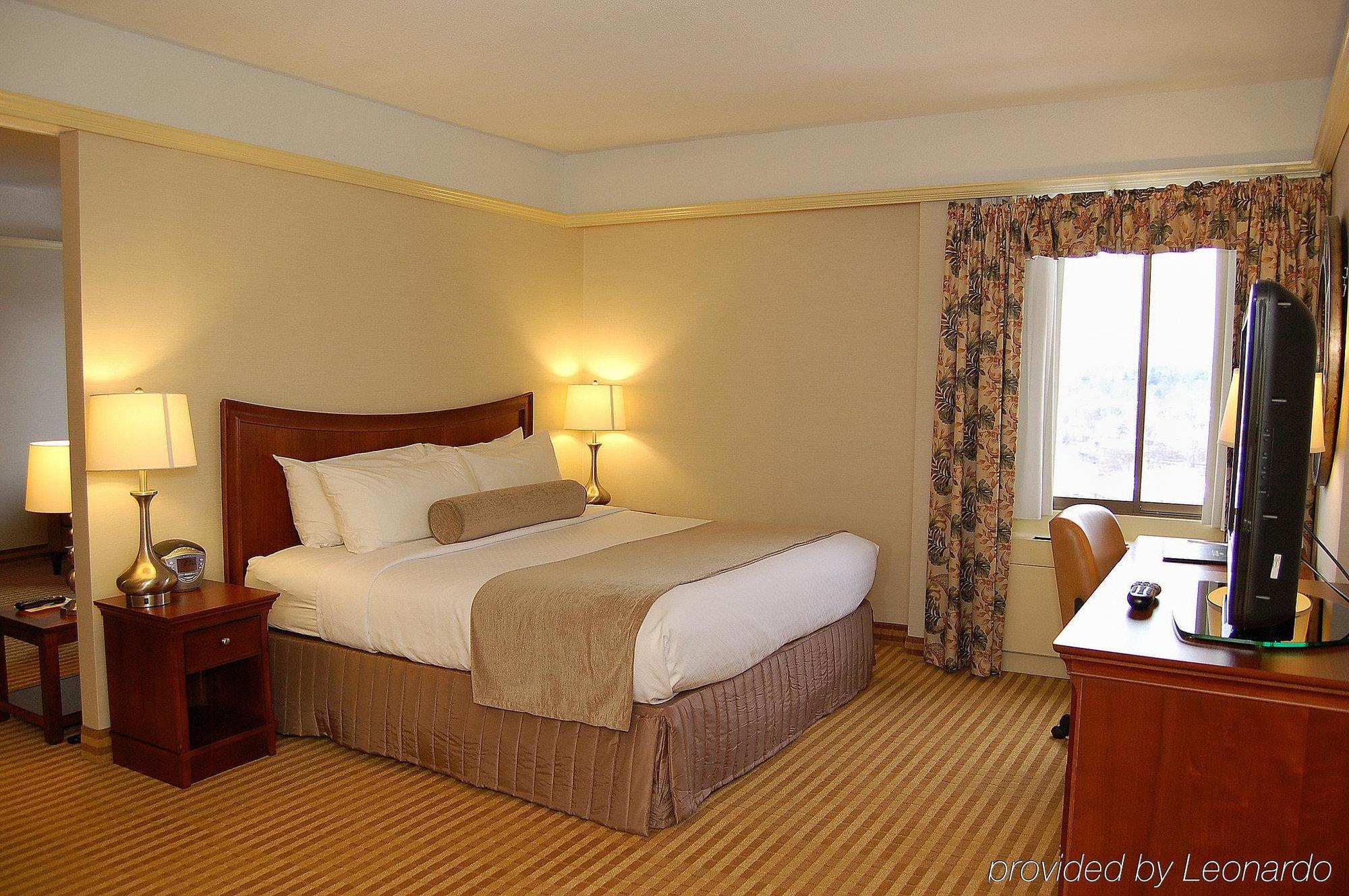 Holiday Inn & Suites Pittsfield-Berkshires By Ihg Exterior foto