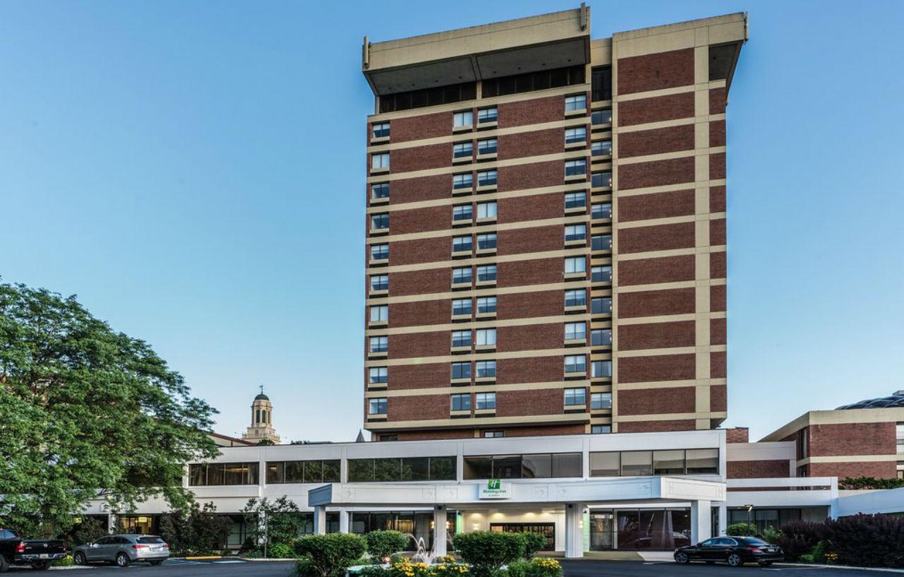 Holiday Inn & Suites Pittsfield-Berkshires By Ihg Exterior foto